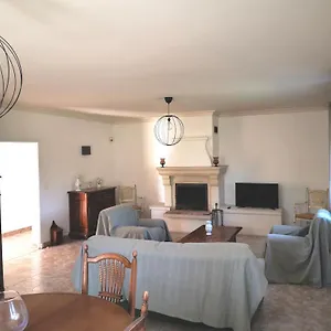Aux Portes Du Luberon Cheval-Blanc